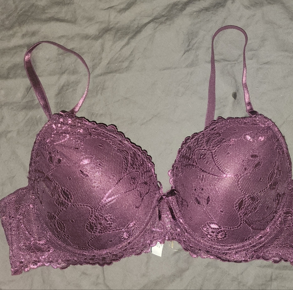 Parisian Intimates Lace Underwire Bra in Plum